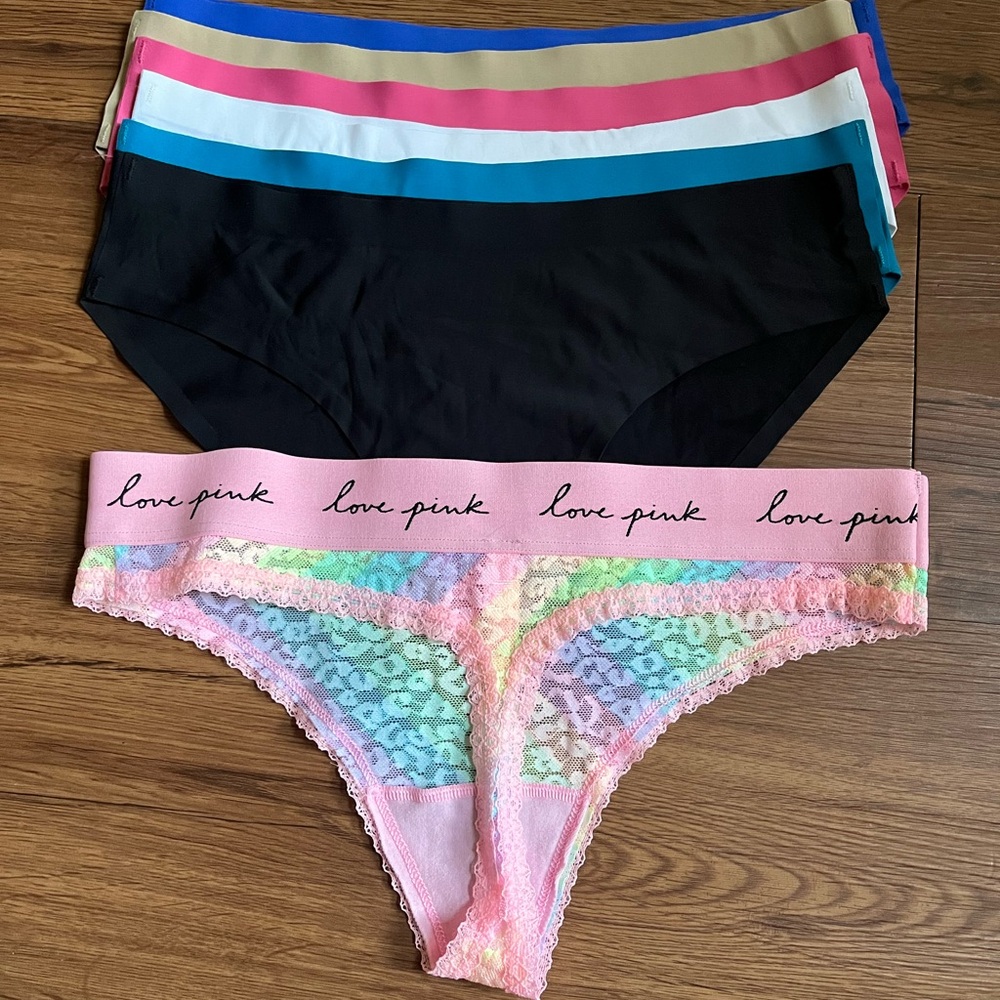 Size S - Picture 2 of 4